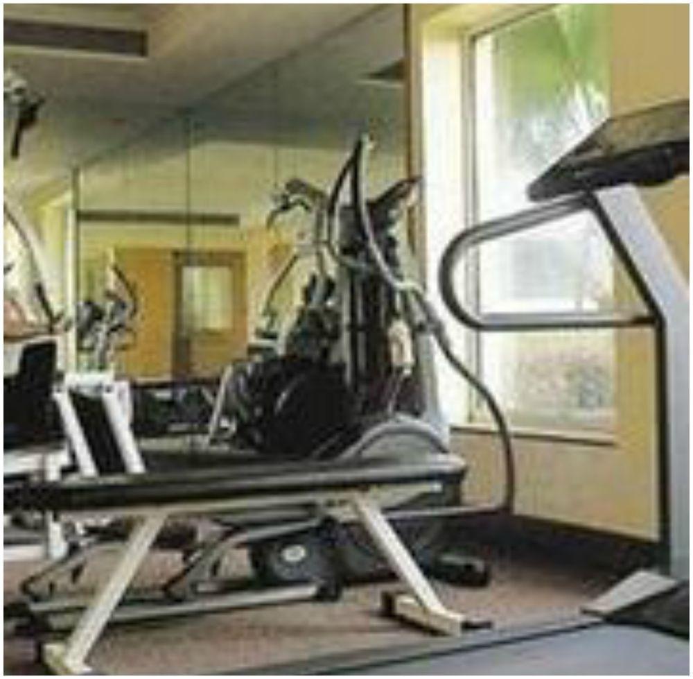Savoy Suites Noida Exteriör bild